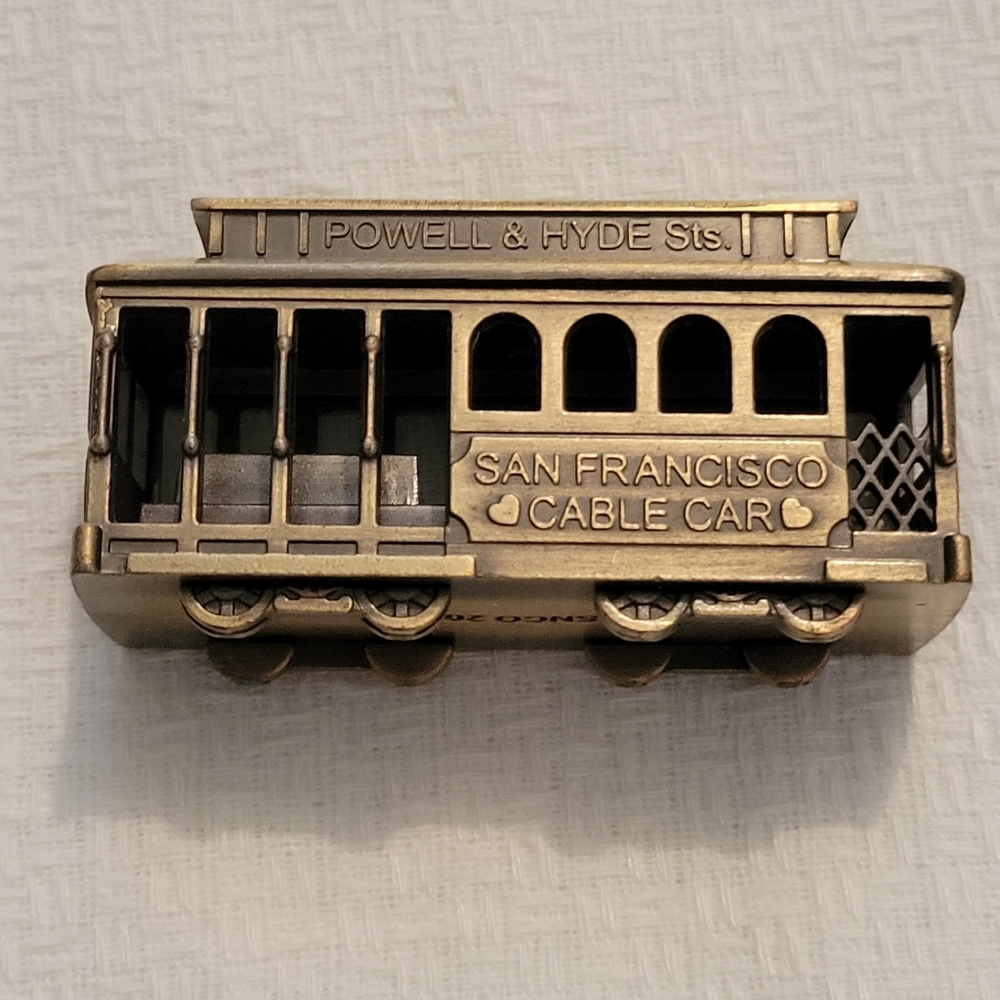 2010 Miniature San Francisco Cable Car Mint Condition